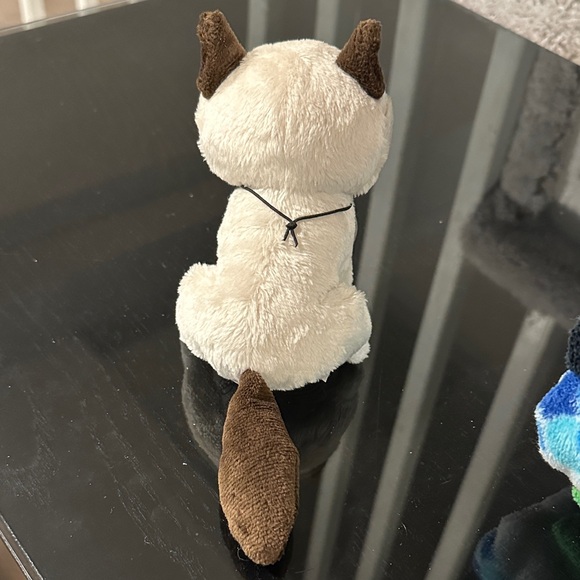 Grumpy Cat Plush - Picture 3 of 10